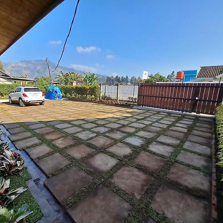 Wulan Cottage Lembang Exterior photo